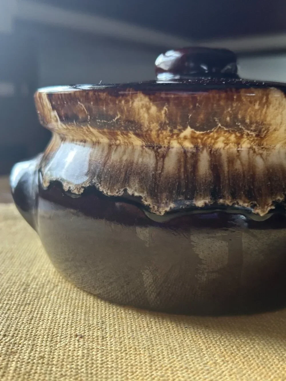 Vintage   Roseville  Crock